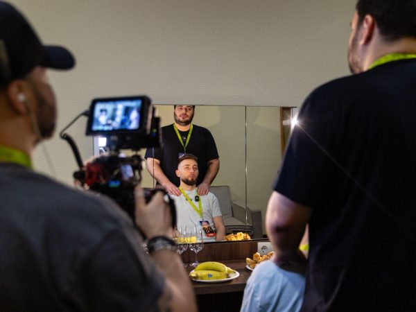 Branded contentul nu mai înseamnă doar un video bun pe social media. Următorul pas e serialul